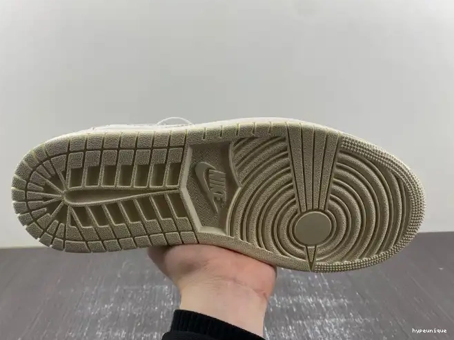 HYPE Jordan OG Low DM7866-601 Travis Scott x 1 Air 0421